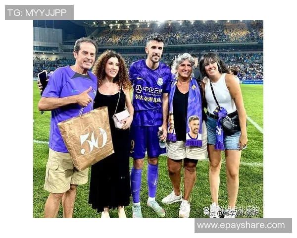 外国足球明星太太们的奢华生活与背后的故事揭秘