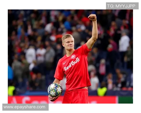 足球明星高峰的成长历程与辉煌成就全解析